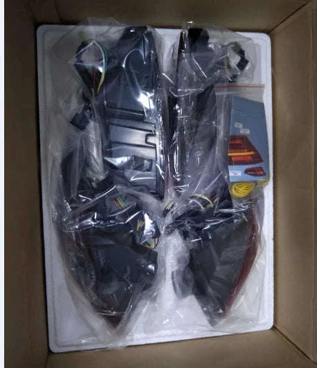 Pair of LED Tail Light Assembly for VW Golf 7 / 7.5-Smoked 2PCs / france
