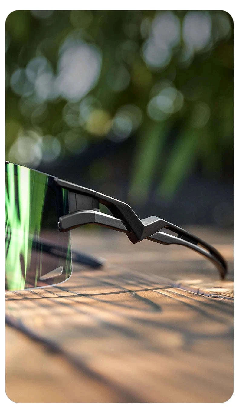 Photochromic Cycling Glasses with Anti-Fog Protection-14110023003