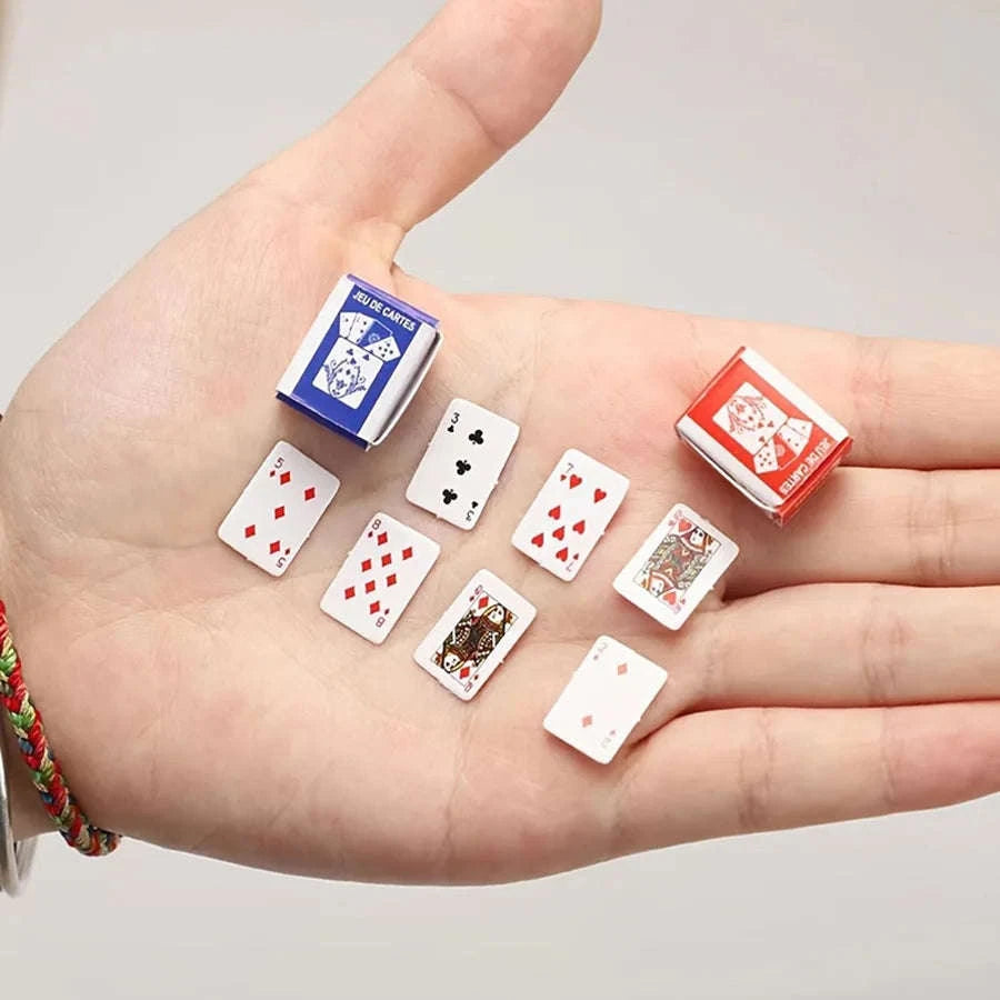 Portable Mini Fingertip Playing Card-White