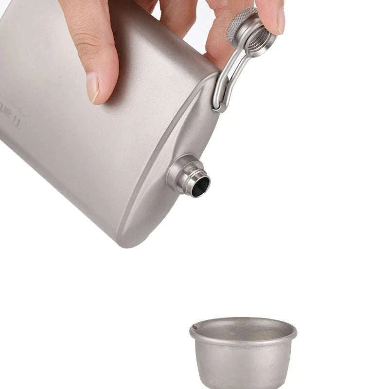 Portable Pure Titanium Hip Flask with Funnel, 200ml/260ml-Ta8603S-200ml