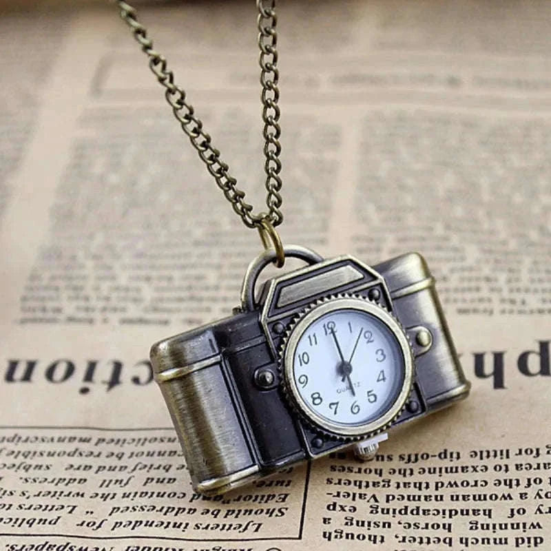 Retro Camera Keychain Watch Pendant with Quartz Movement-P959 / CHINA