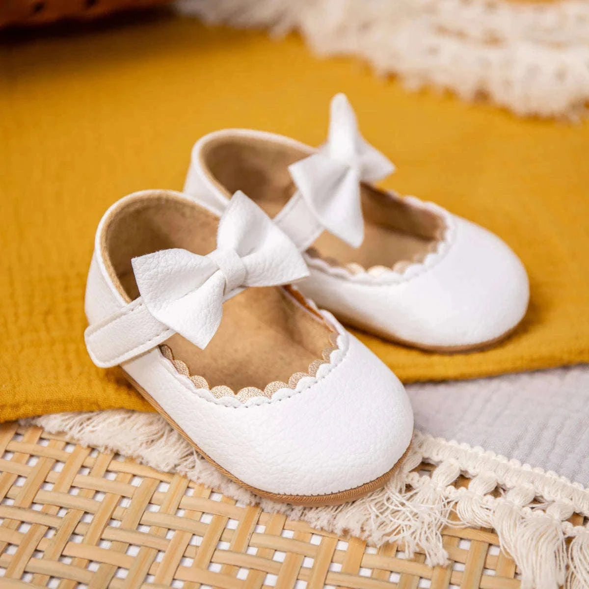 Retro Solid Color Bow Baby Walking Shoes for Early Steps-black / 6-12months