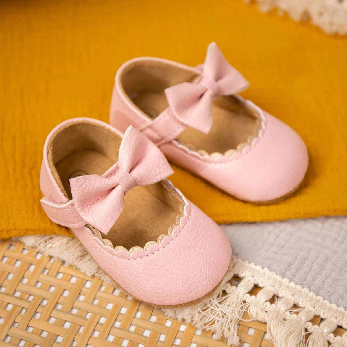 Retro Solid Color Bow Baby Walking Shoes for Early Steps-black / 6-12months