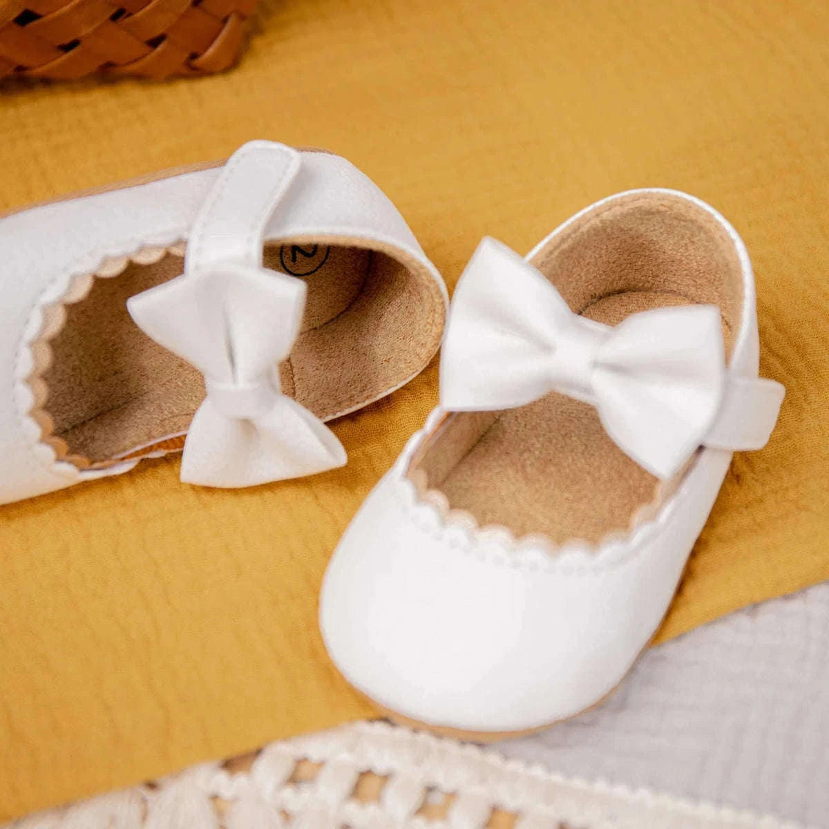 Retro Solid Color Bow Baby Walking Shoes for Early Steps-black / 6-12months