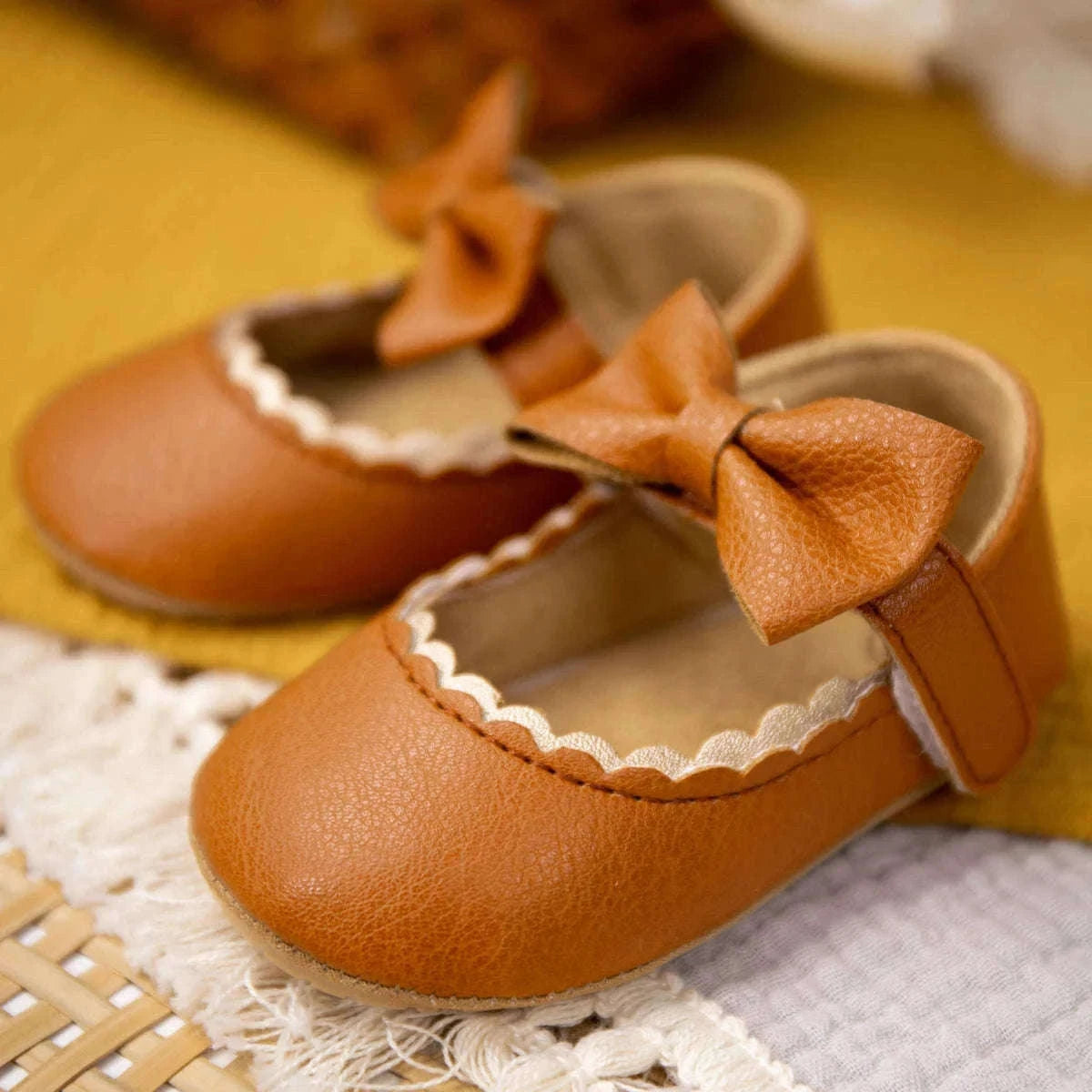 Retro Solid Color Bow Baby Walking Shoes for Early Steps-black / 6-12months
