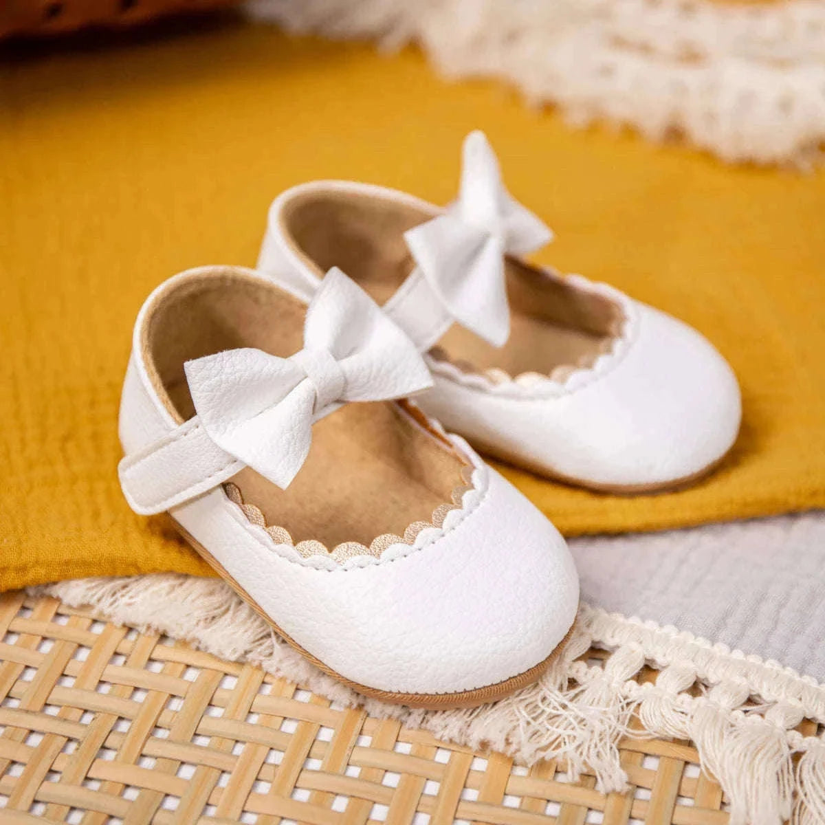 Retro Solid Color Bow Baby Walking Shoes for Early Steps-black / 6-12months