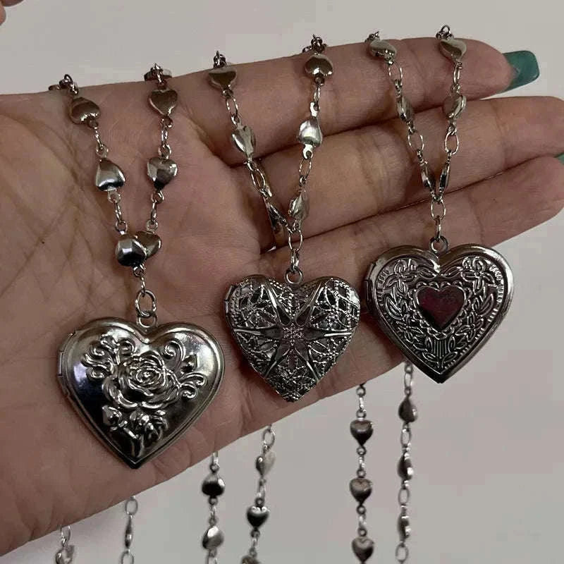 Romantic Heart Locket Photo Frame Pendant Necklace-06