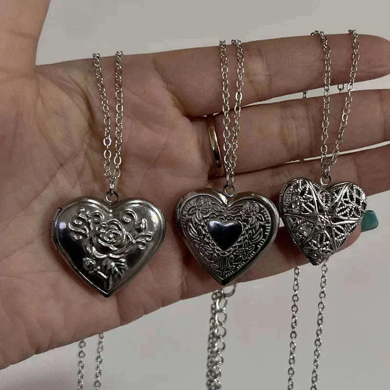 Romantic Heart Locket Photo Frame Pendant Necklace-06