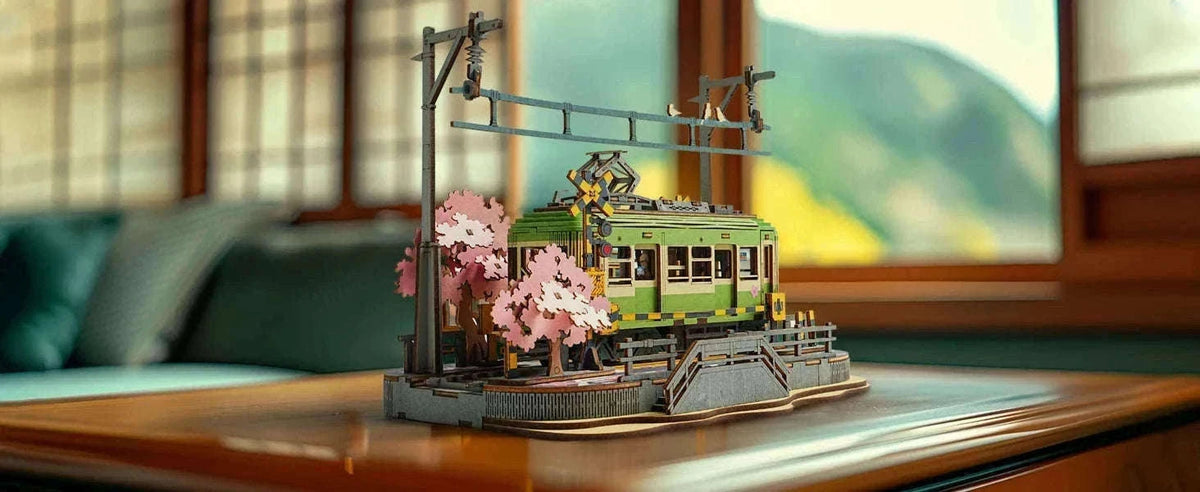 Sakura Journey 3D Puzzle Tram Model with LED Light-BTTGS02 / UNITED KINGDOM