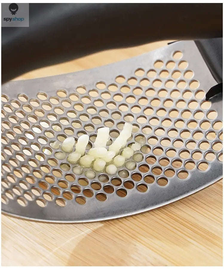 Stainless Steel Garlic Press – Effortless Crushing and Easy Cleaning-Default Title