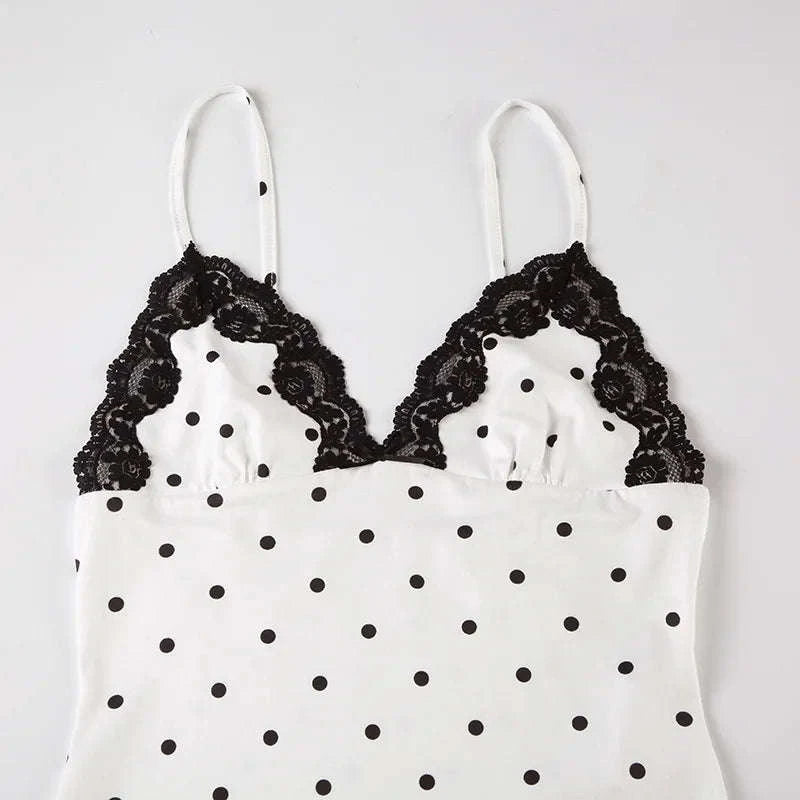 Tossy Lace V‑Neck Maxi Dress-black / M