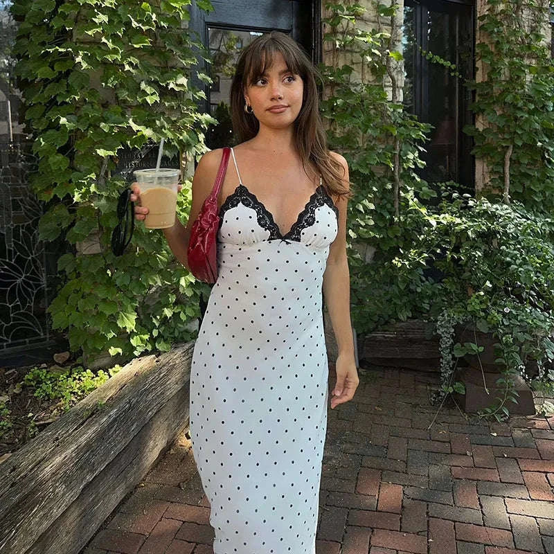 Tossy Lace V‑Neck Maxi Dress-black / M