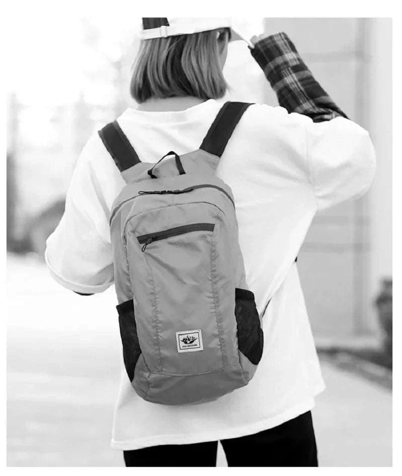 Ultra Lightweight Foldable Hiking Backpack 20L Water Resistant Bag-Green