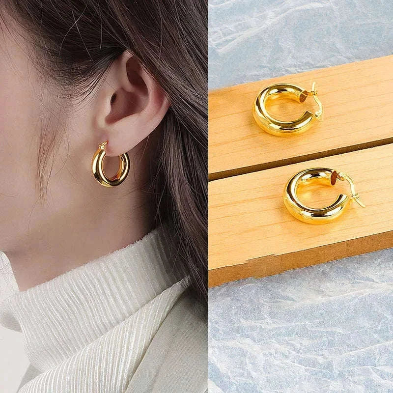 Vintage Metal Hoop Earrings with Irregular Wave Design-4