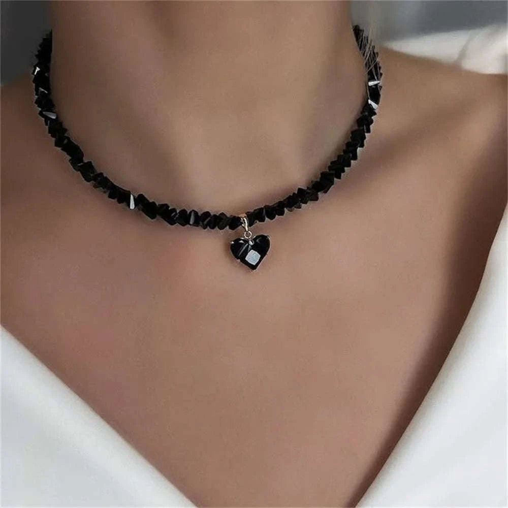 Vintage Zircon Heart Pendant Necklace for Women-NES-10047-9