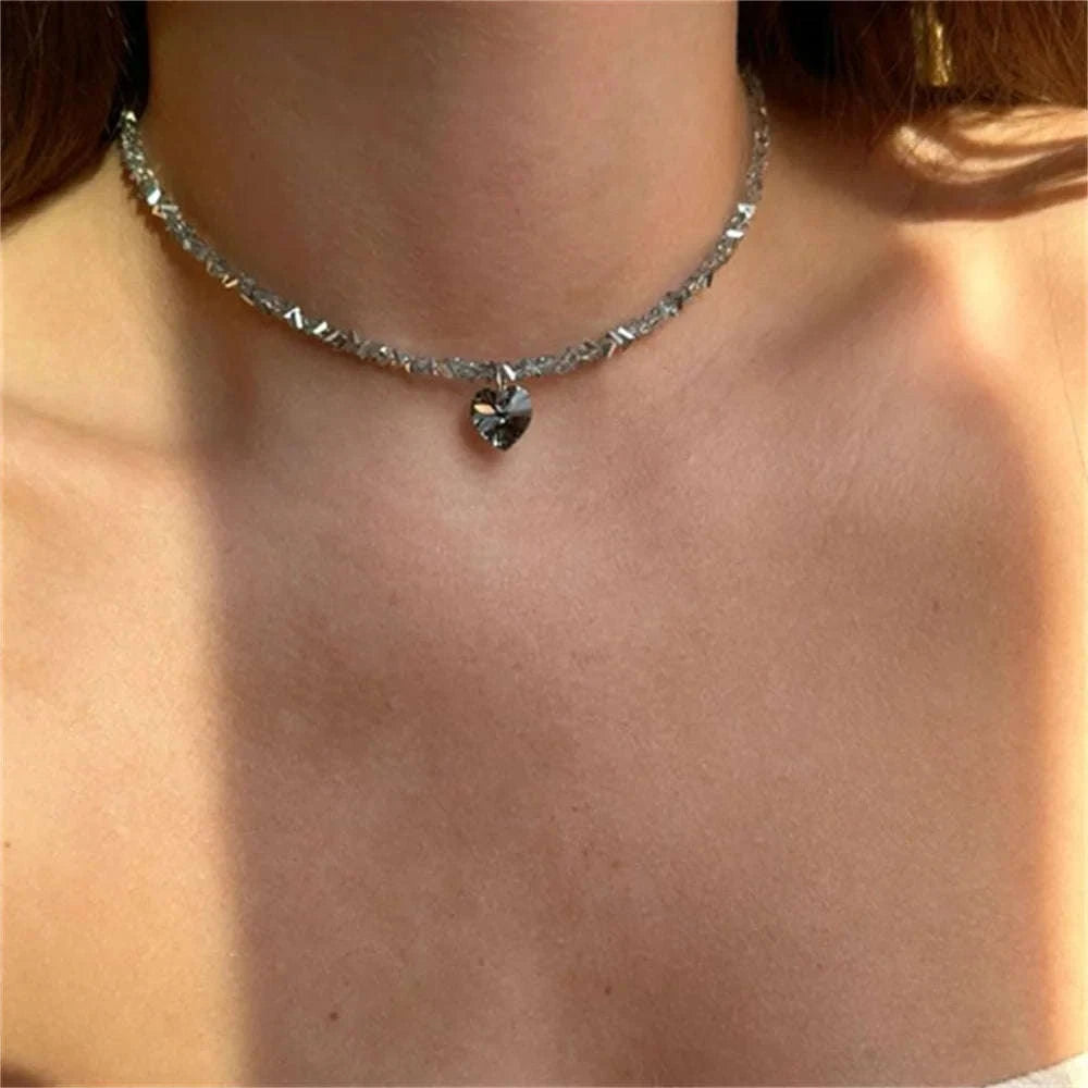 Vintage Zircon Heart Pendant Necklace for Women-NES-10047-9