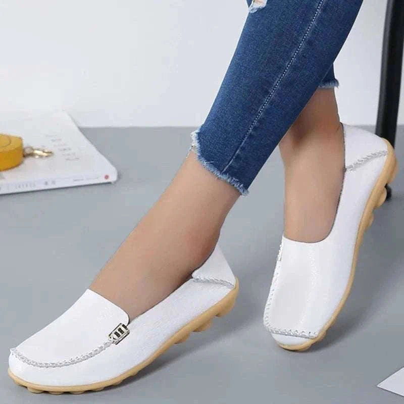 Women’s Retro Moccasin Slip-On Flats for Everyday Comfort-Beige / 36