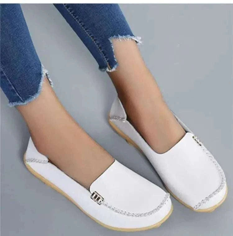 Women’s Retro Moccasin Slip-On Flats for Everyday Comfort-Beige / 36