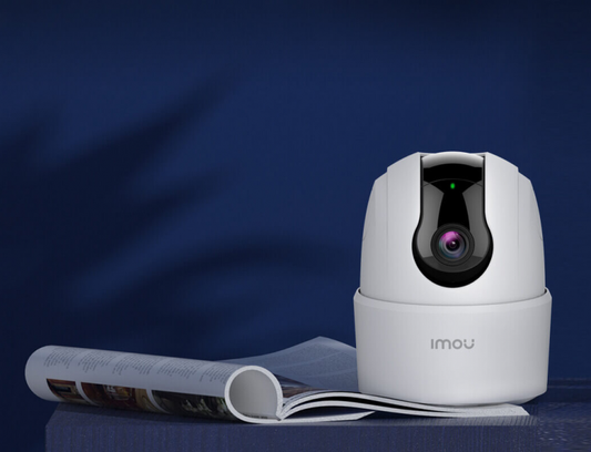 Imou Rotierende Kamera mit integriertem Mikrofon, das Bewegungen oder nur Personen erkennt / Aufnahme auf Speicherkarte oder Cloud / 30 Bilder pro Sekunde
